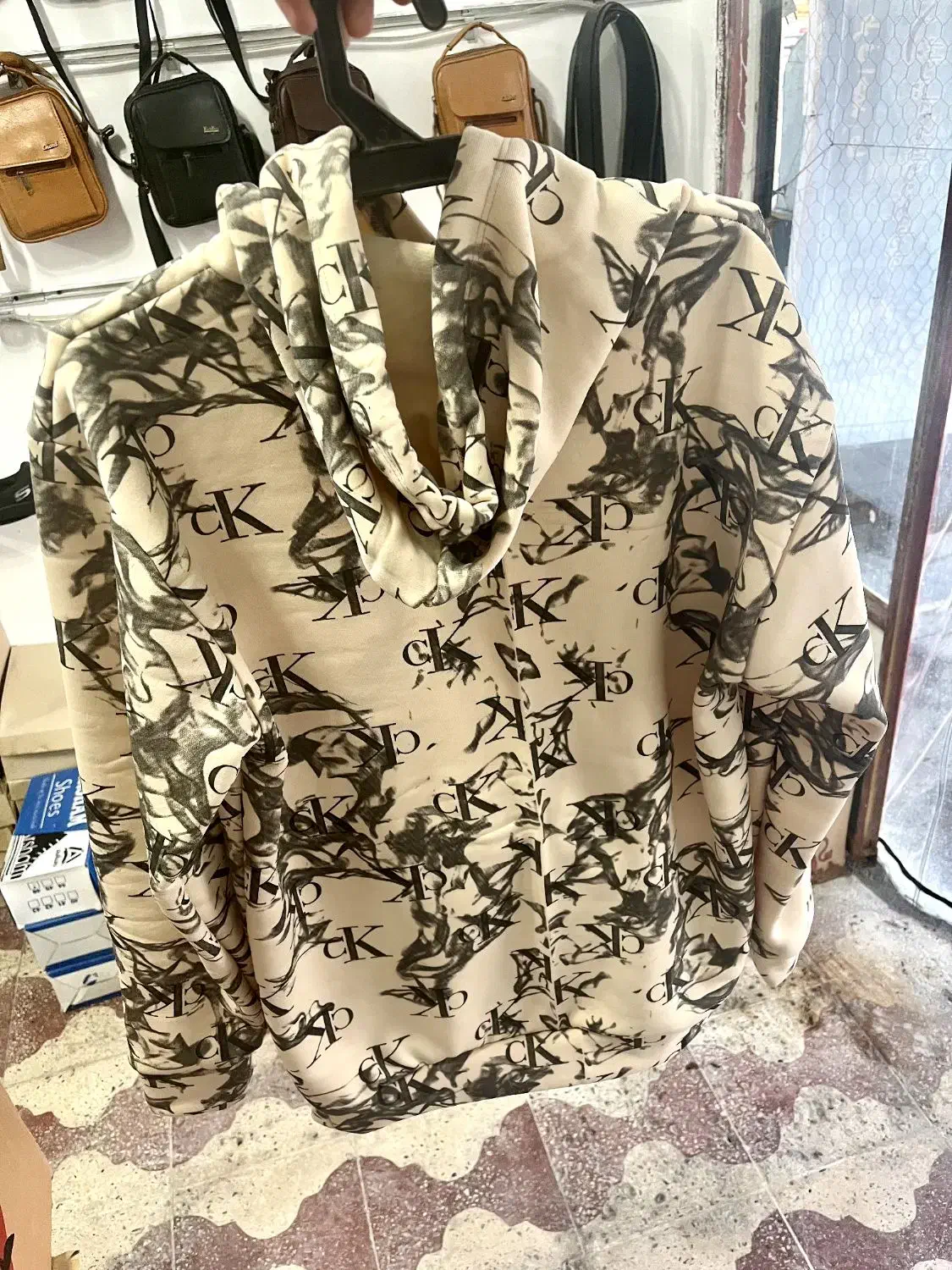 هودی زیبا نو نو استفاده نشده سایز xl|لباس|کازرون, |دیوار