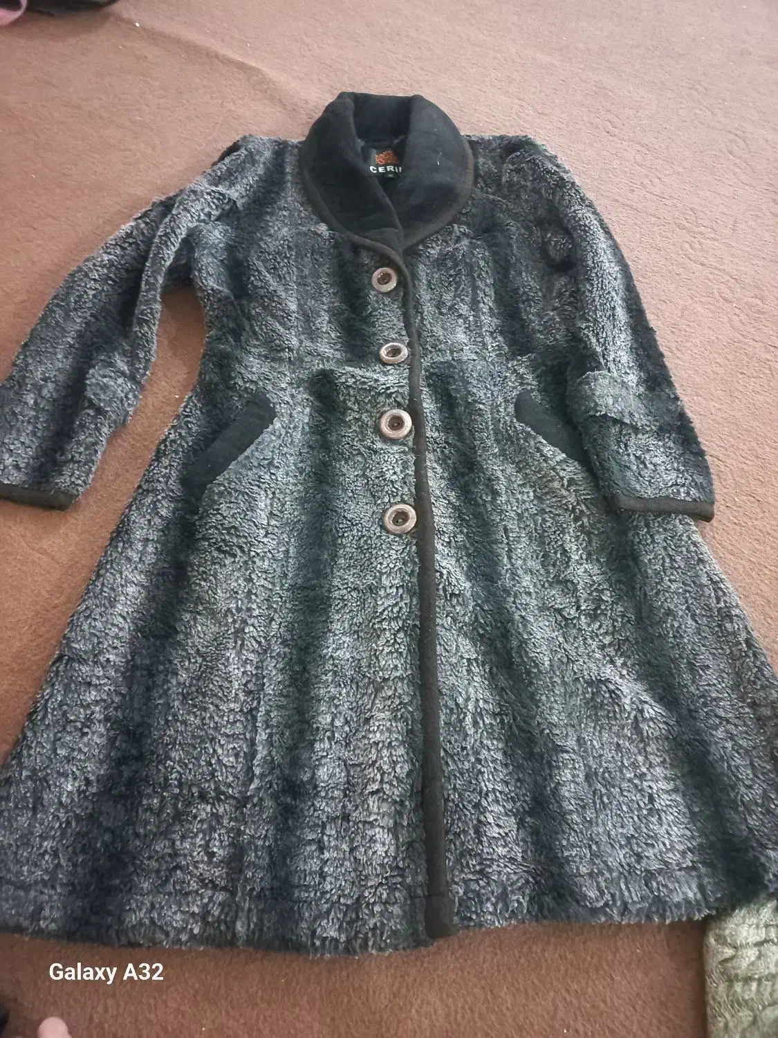 پالتو|لباس|گنبد کاووس, |دیوار