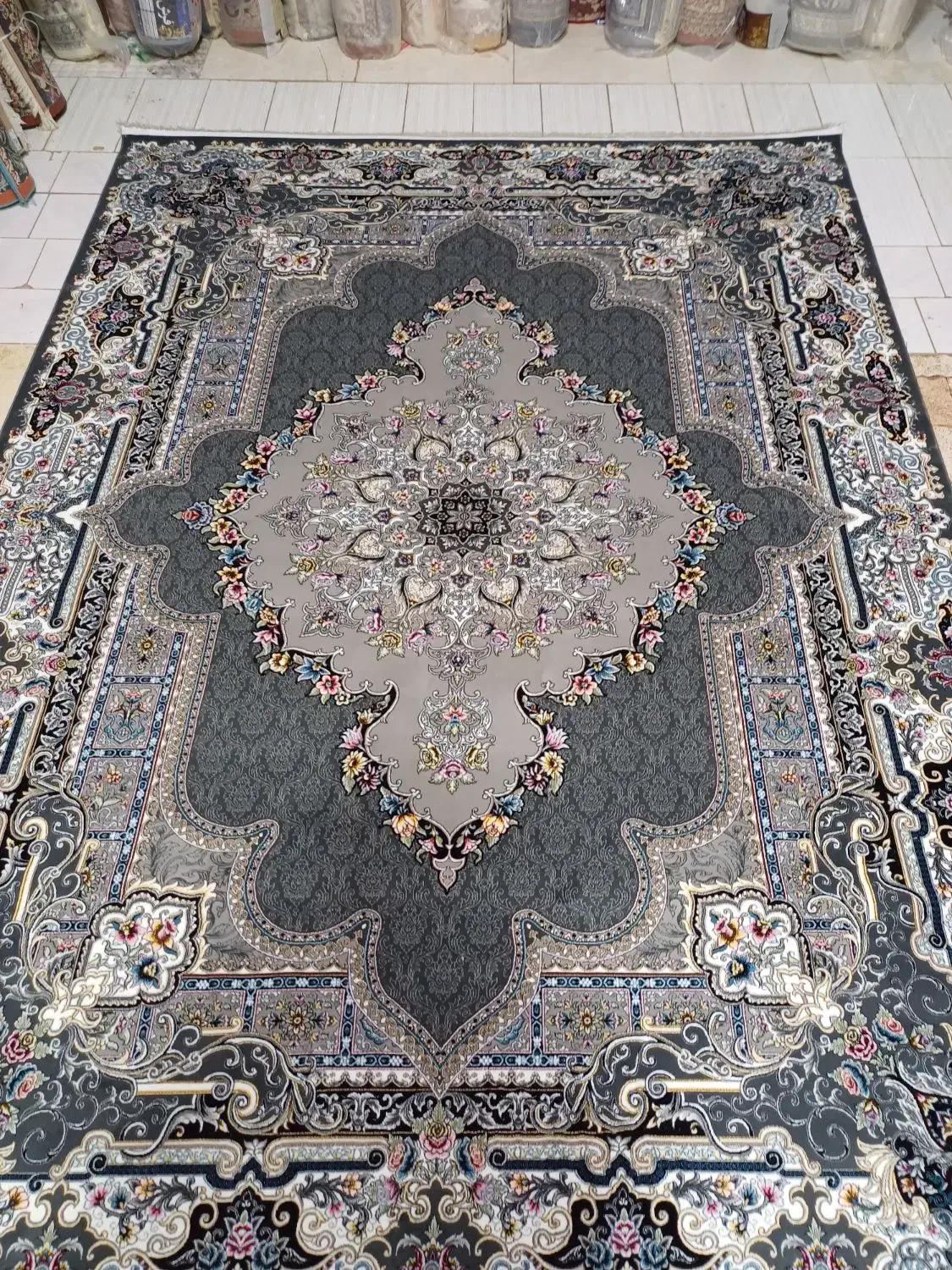 سرای فرش زارعی|فرش|اردکان, |دیوار