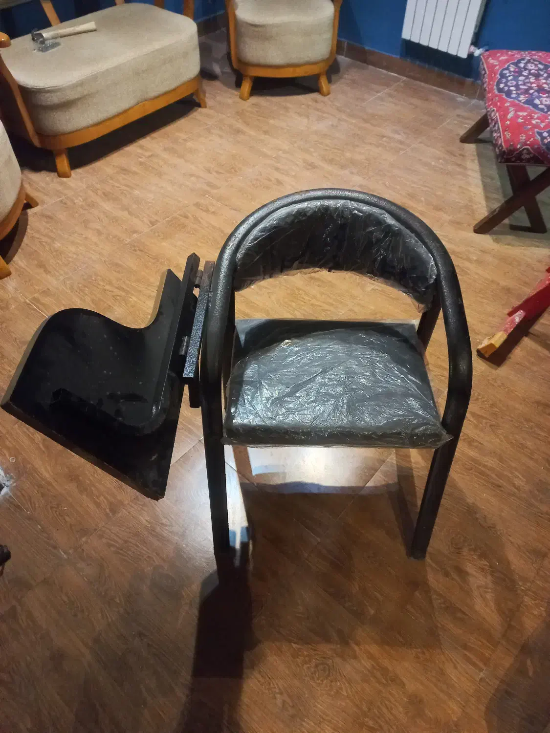 صندلی دانش آموزی|مبلمان اداری|رشت, گلسار|دیوار