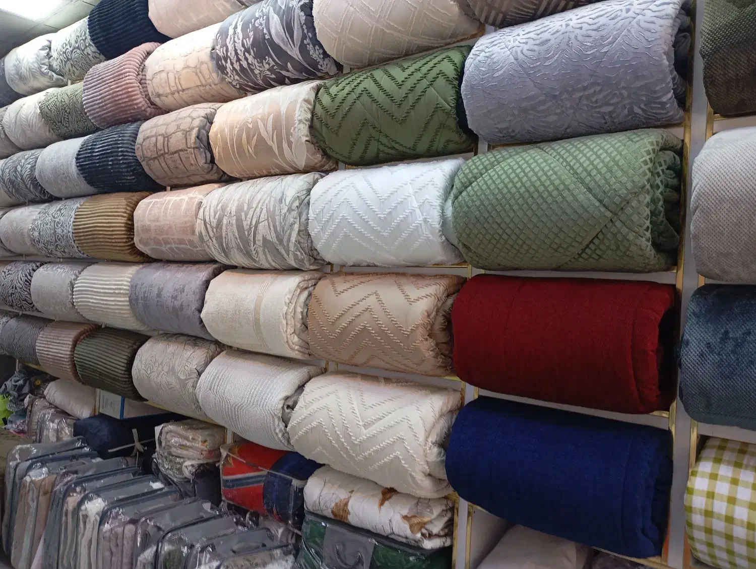 فروشنده + پادو|استخدام خدمات فروشگاه و رستوران|تهران, شکوفه (عبدل آباد)|دیوار