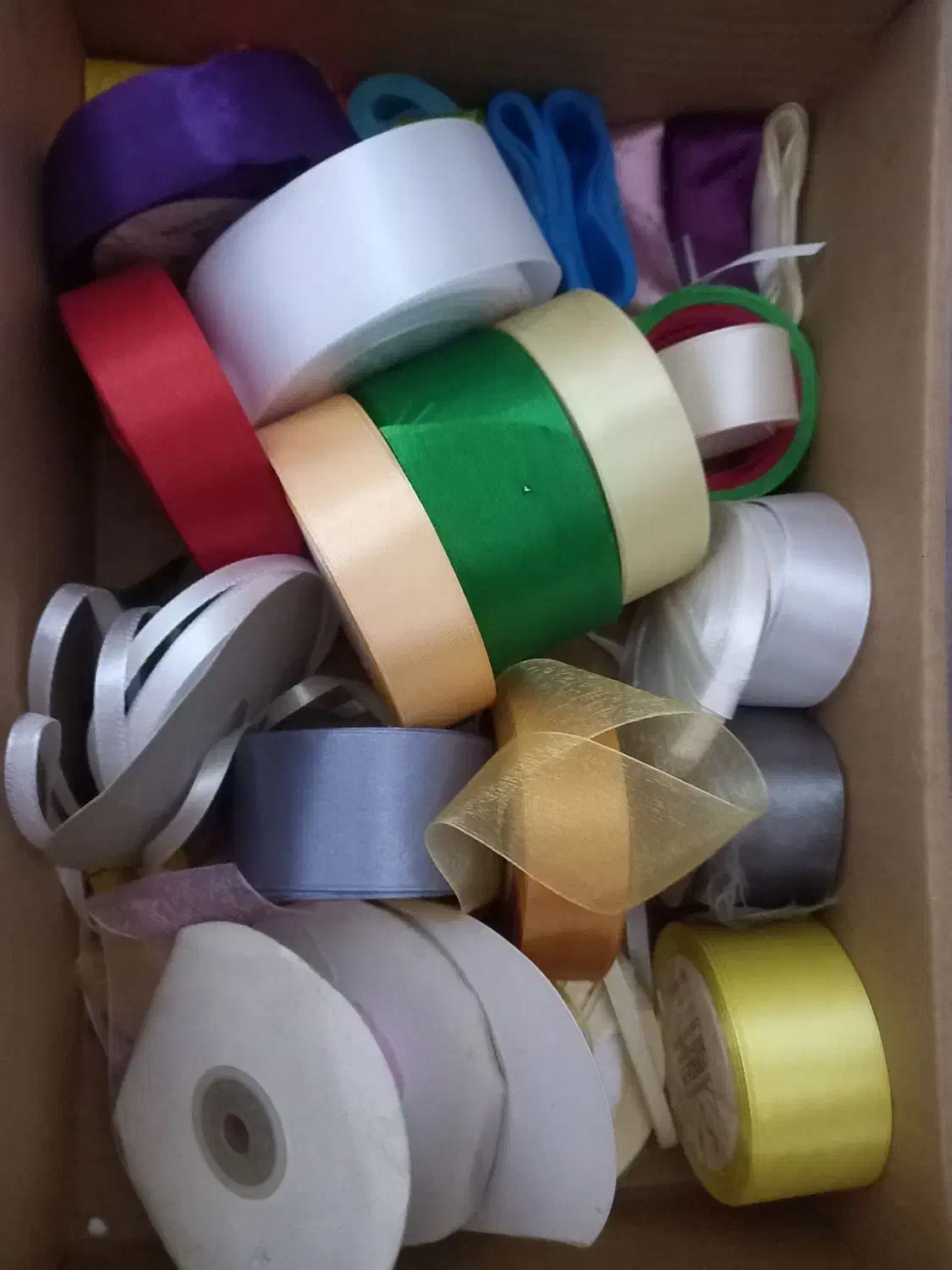 ربان و گل ساتنی|گل مصنوعی|قائن, |دیوار