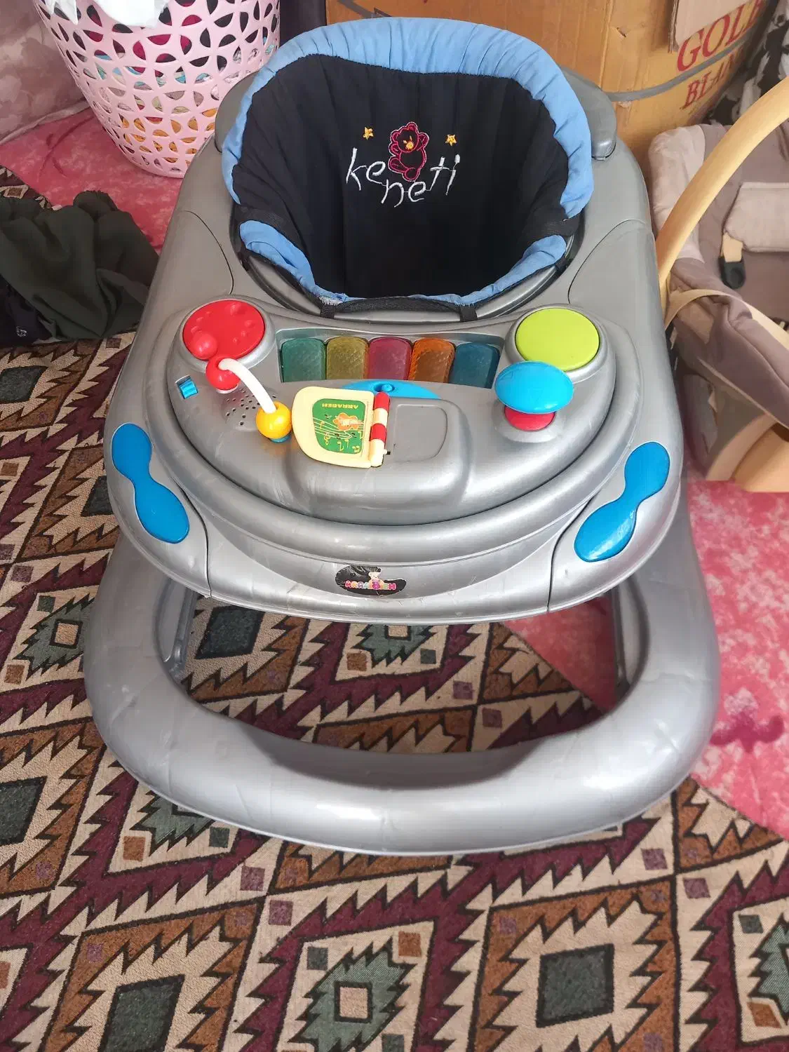 گهواره درحد نو|تخت و صندلی بچه|قم, باجک دو|دیوار