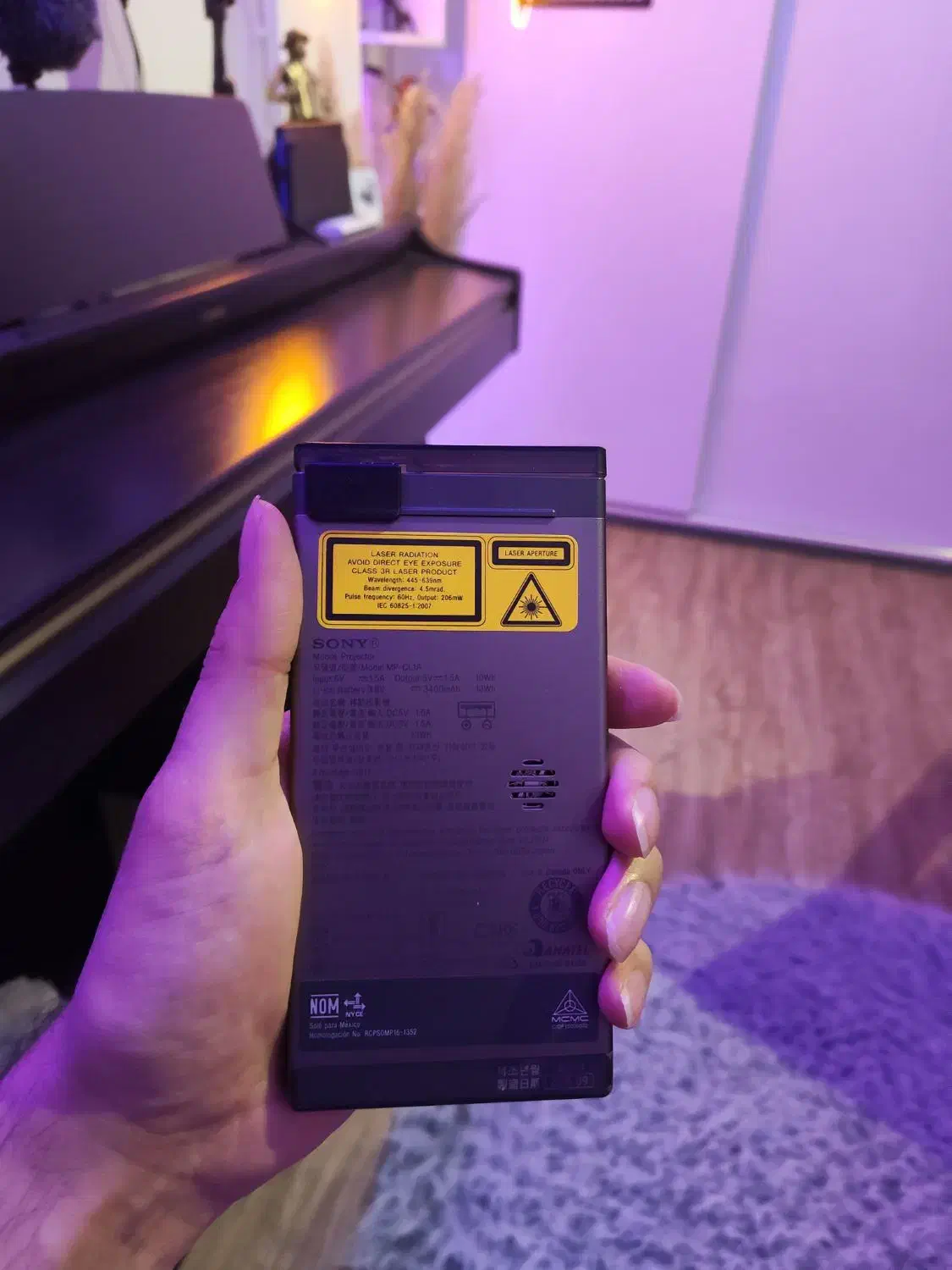 ویدیو پروژکتور جیبی سونی Sony MPCL1A|تلویزیون و پروژکتور|کرج, گوهردشت|دیوار