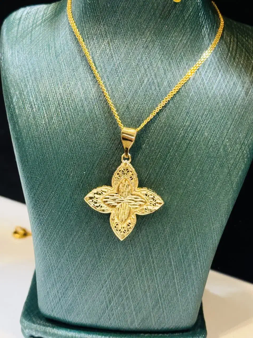 مدال زمانی|جواهرات|بافق, |دیوار