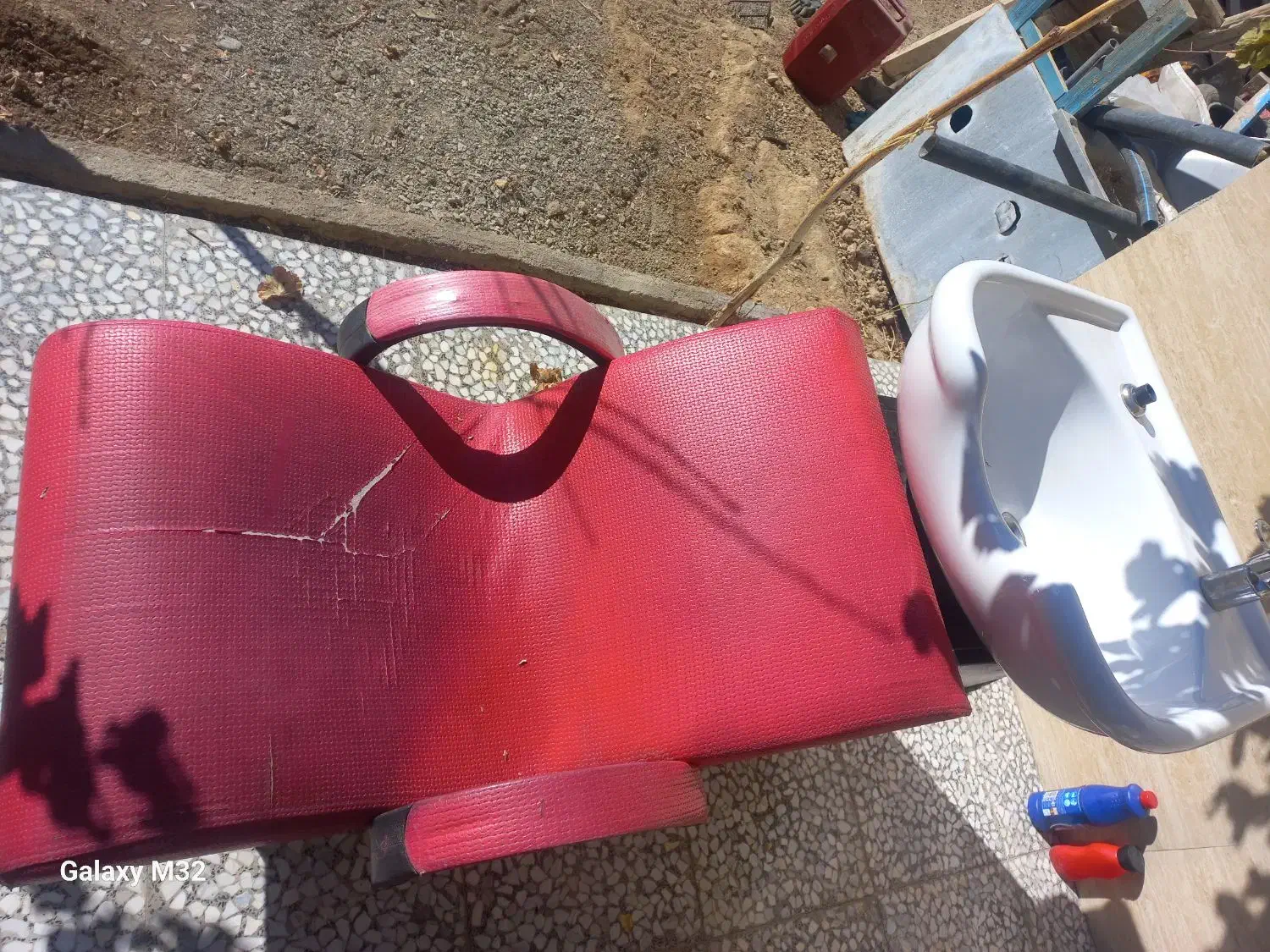 صندلی اصلاح وسرشور آریشگاه|آرایشگاه و سالنهای زیبایی|فامنین, |دیوار