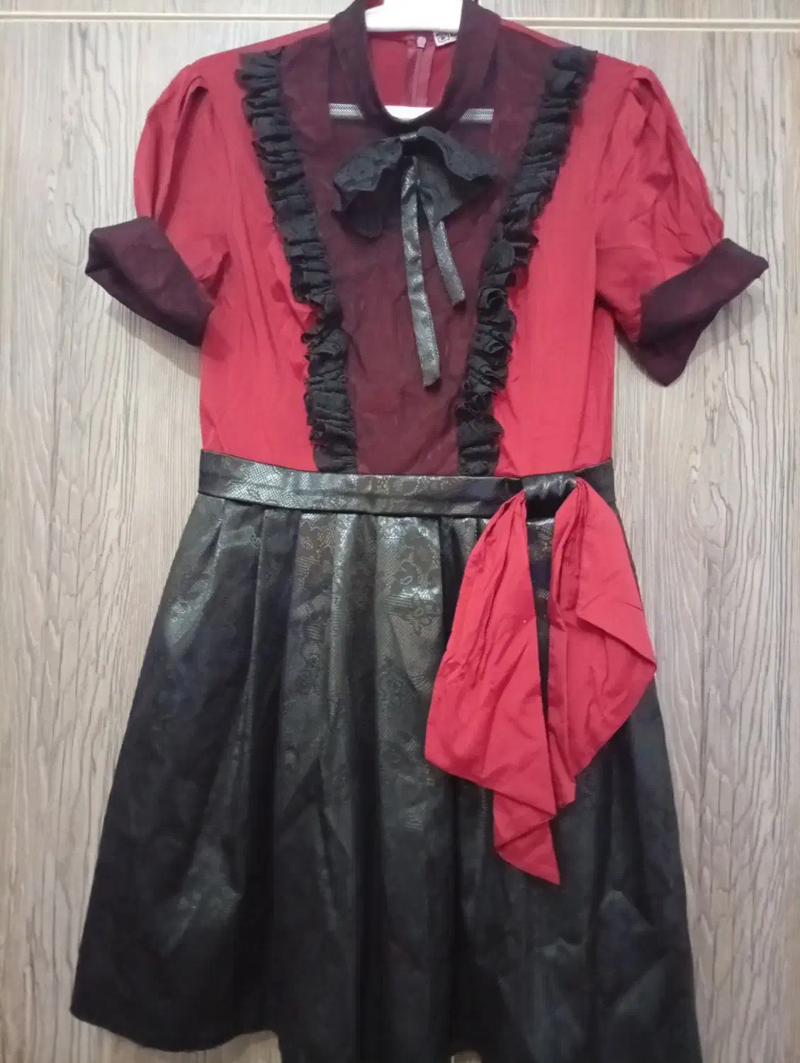 لباس مجلسی|لباس|بناب, |دیوار