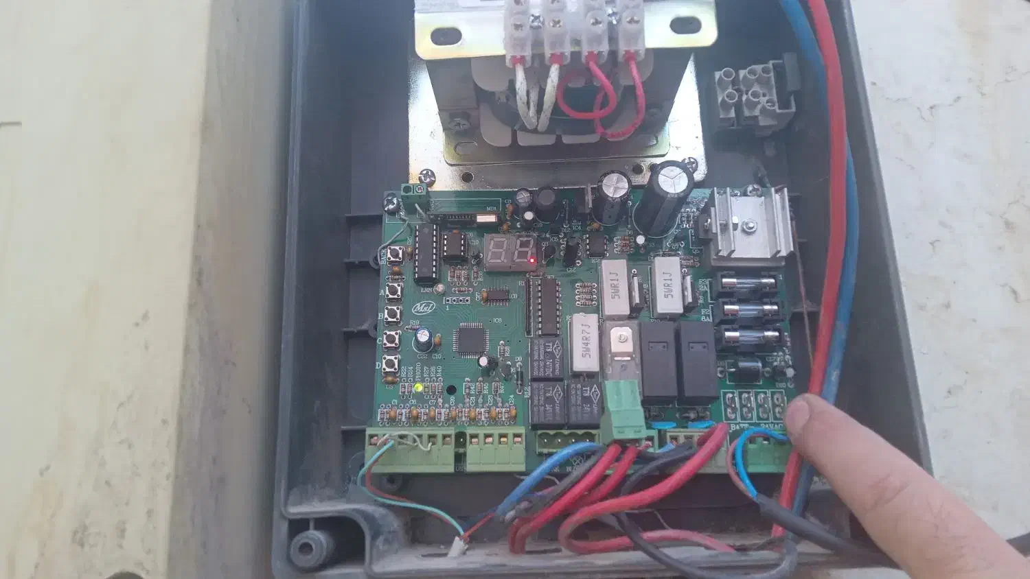 نصب و تعمیر جک درب پارکینگ|خدمات پیشه و مهارت|رباط‌کریم, الارد|دیوار