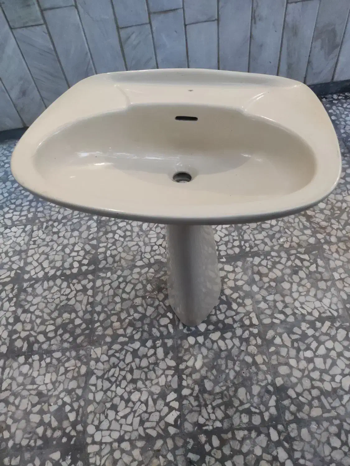 روشویی|لوازم سرویس بهداشتی|رودسر, |دیوار