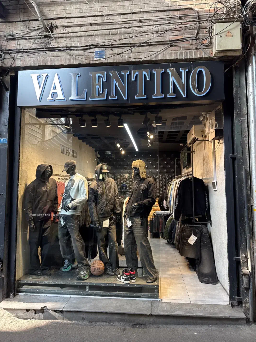 ادمین اینستاگرام و فروشنده خانم|استخدام رایانه و فناوری اطلاعات|تهران, بازار|دیوار