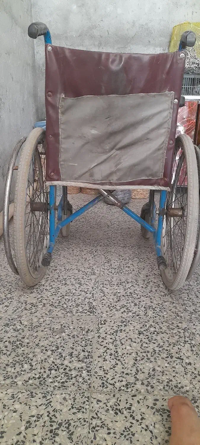 یک عدد ویلچر دسته دوم|پزشکی|رودان, |دیوار