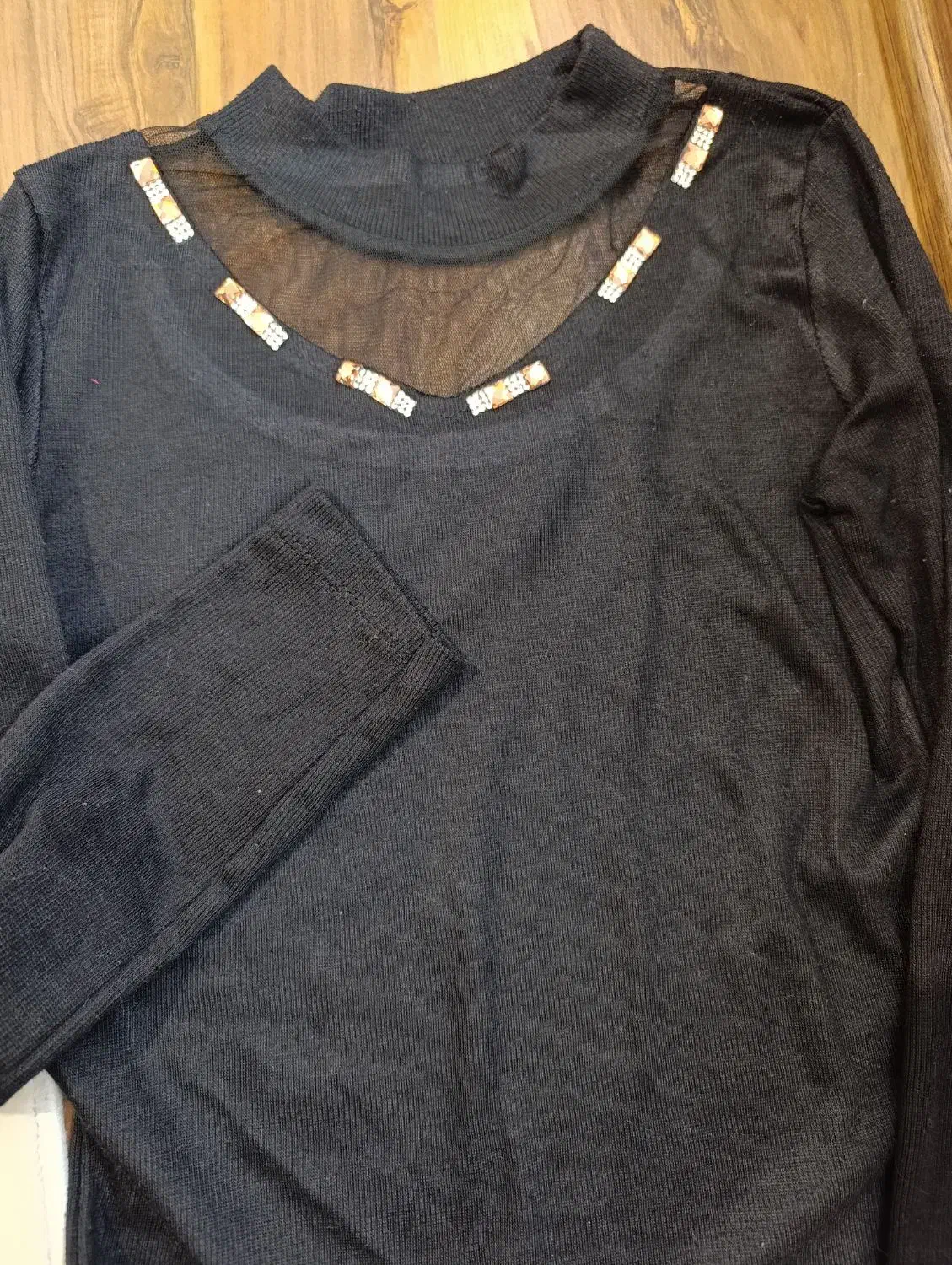 تعداد زیادی لباس با قیمت مناسب|لباس|رودهن, |دیوار