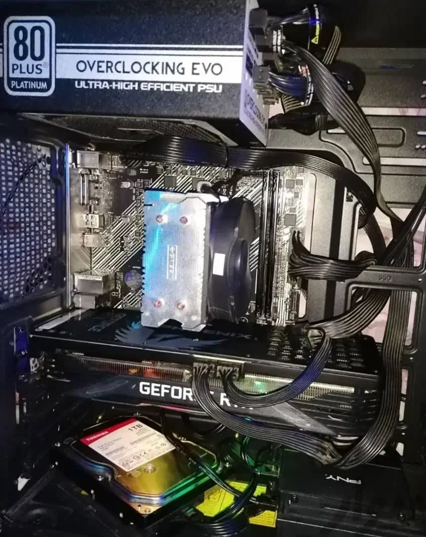 خرید کیس کامپیوتر سیستم گیمینگ|قطعات و لوازم جانبی رایانه|شیراز, زیباشهر|دیوار