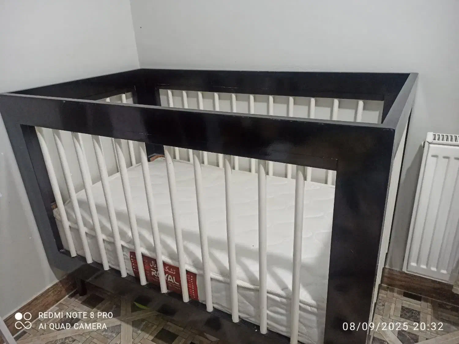 تخت بچه|تخت و صندلی بچه|فردوسیه, |دیوار