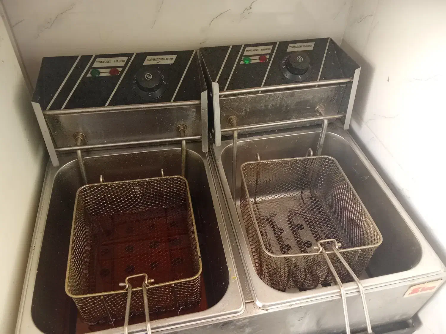 وسایل ساندویچی ،کامل.|کافیشاپ و رستوران|خمین, |دیوار