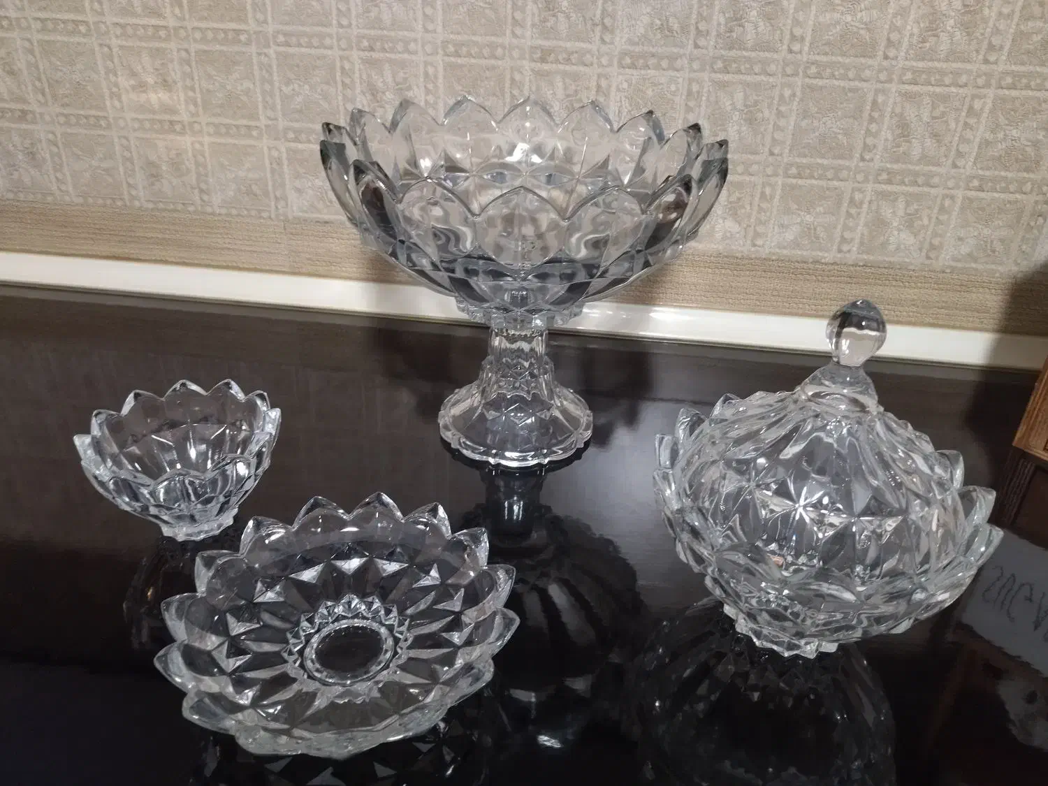 برنج خوری و خورشت خوری چینی و سرویس بلور|ظروف سرو و پذیرایی|رباطکریم, نصیرشهر|دیوار