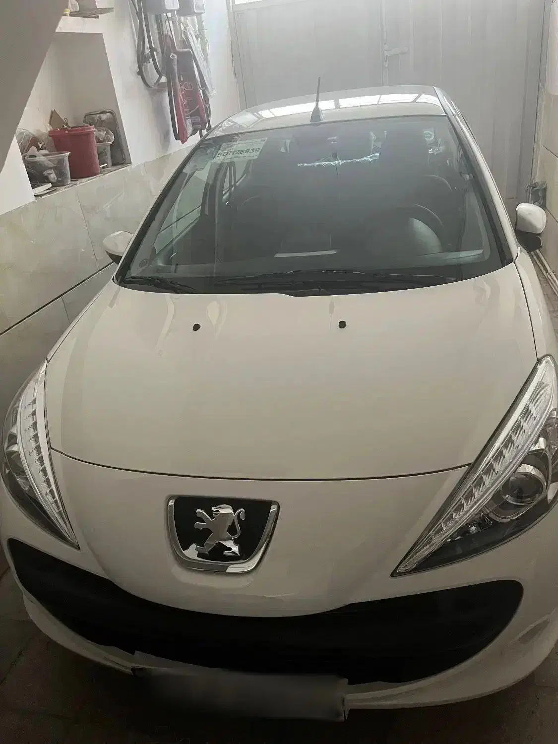 207 مدل ۴۰۴ سقف فلز مشابه صفر رینگ آلمینیومی|خودرو سواری و وانت|کرمان, |دیوار