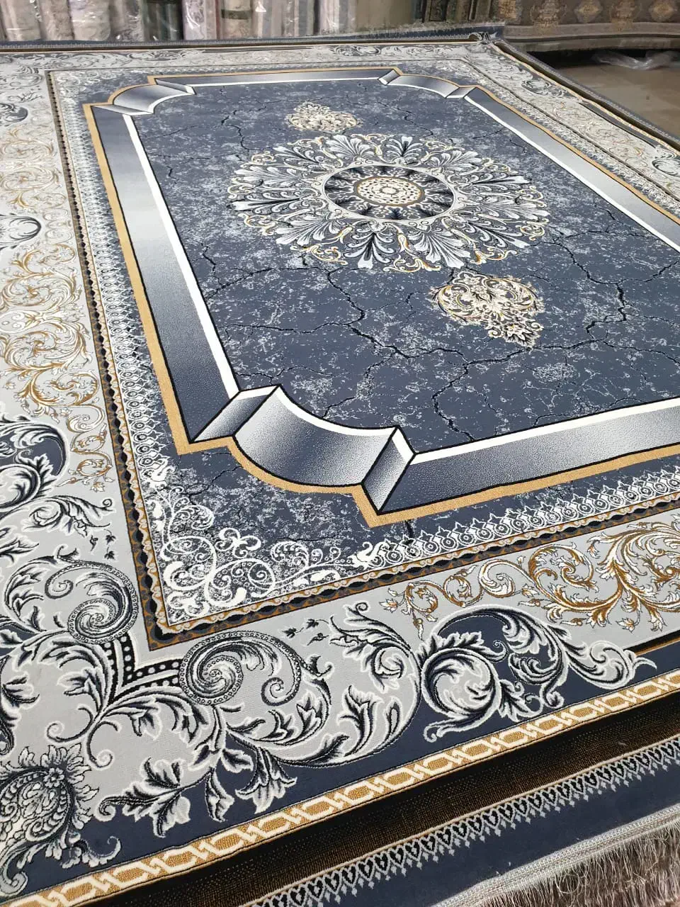 هر آنچه که از فرش میخواهید میزبان کد ۰۰۶۳|فرش|اصفهان, هفتون|دیوار