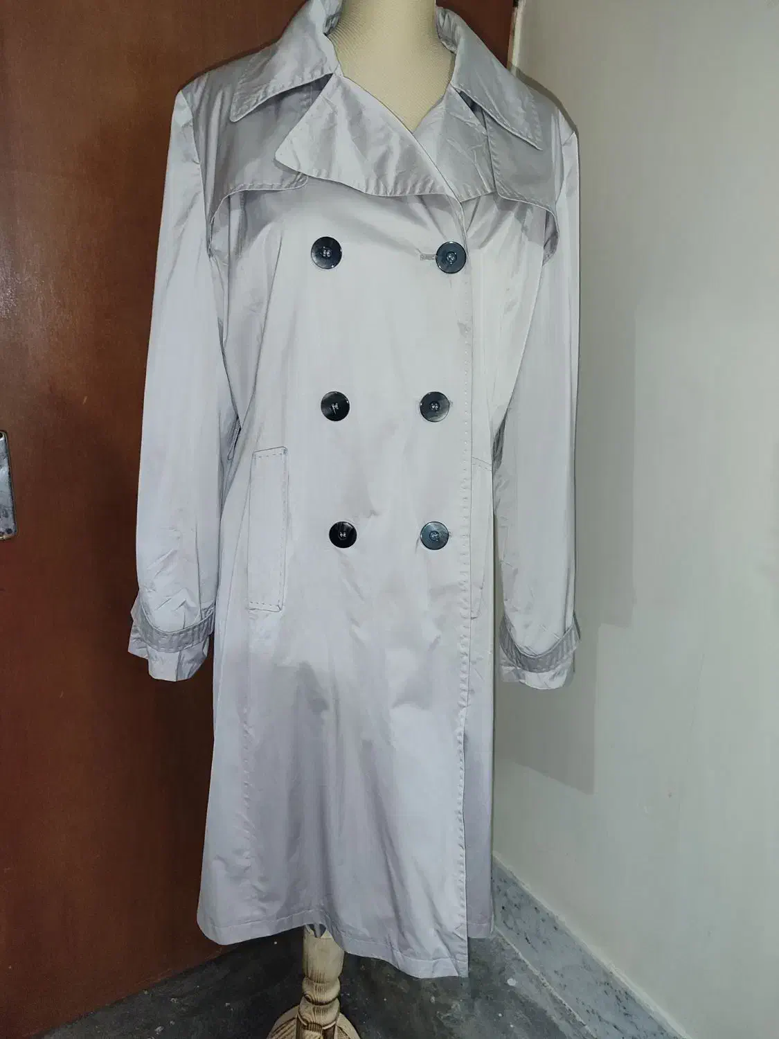 بارونی ترند|لباس|رشت, ولکس|دیوار