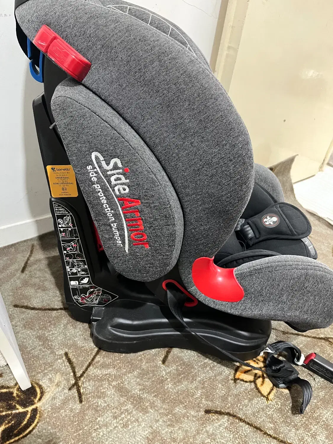 صندلی ماشین لورلی|تخت و صندلی بچه|رباط‌کریم, رباط‌کریم|دیوار