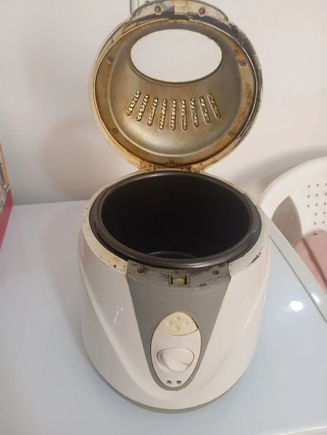 پلوپز توشیبا ژاپنی و سرخ کن برقی ایتالیایی اصل|اجاق گاز و لوازم برقی پختوپز|صدرا-فارس, فاز ۱|دیوار