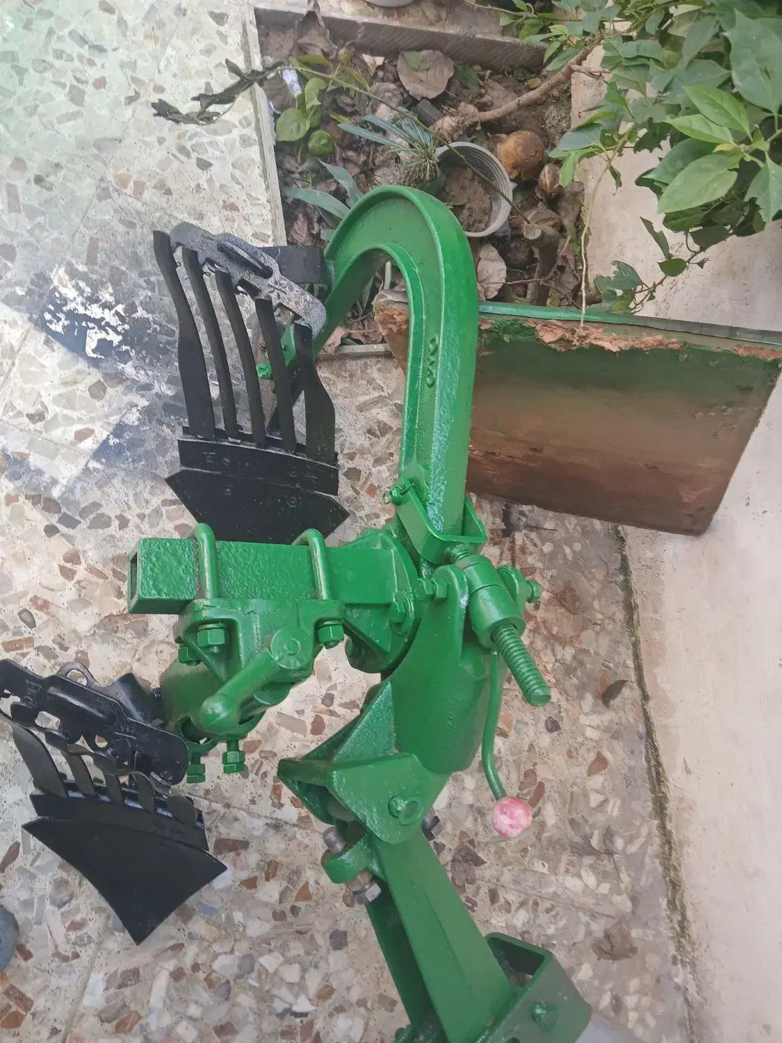 گاو اهن دو خیش دارای قابلیت تنظیم ارتفاع وعرضی|ماشینآلات صنعتی|زرگرشهر, |دیوار