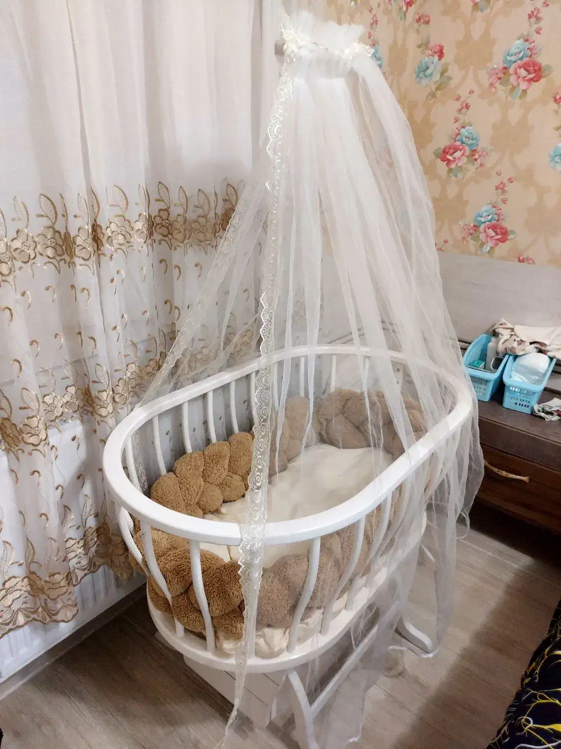 تخت نوزاد و کودک|اسباب و اثاث بچه|بانه, |دیوار