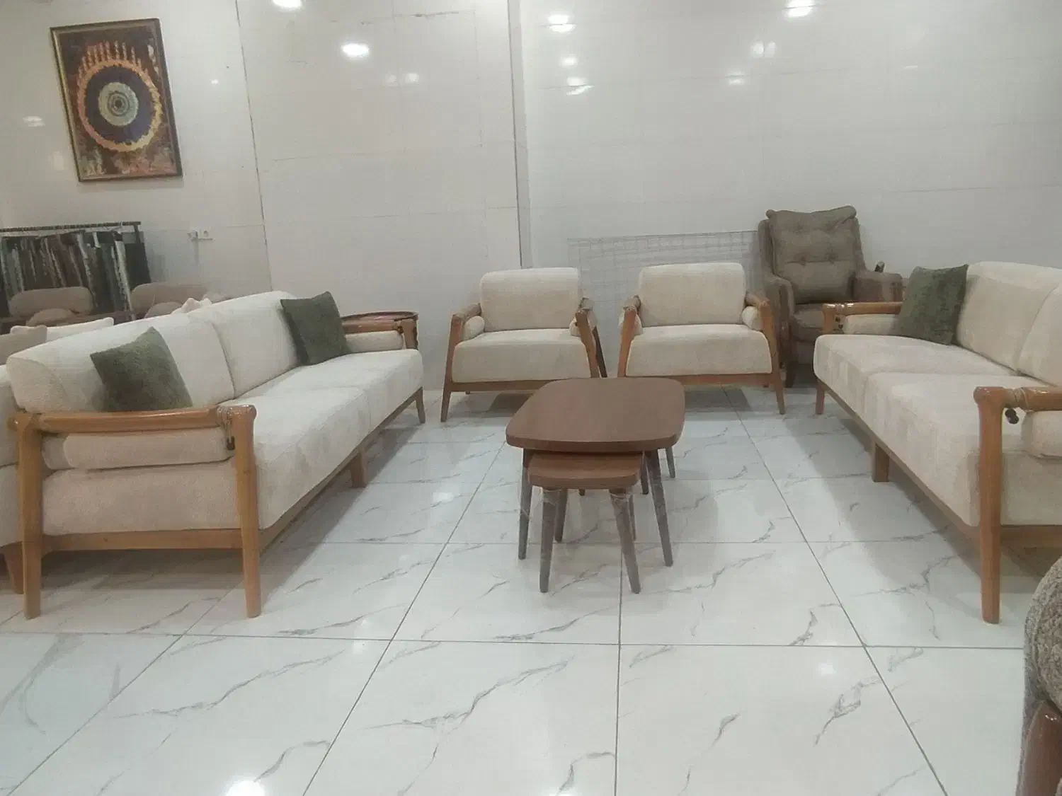 انواع مبل راحتی|مبلمان خانگی و میز عسلی|مشکیندشت, |دیوار