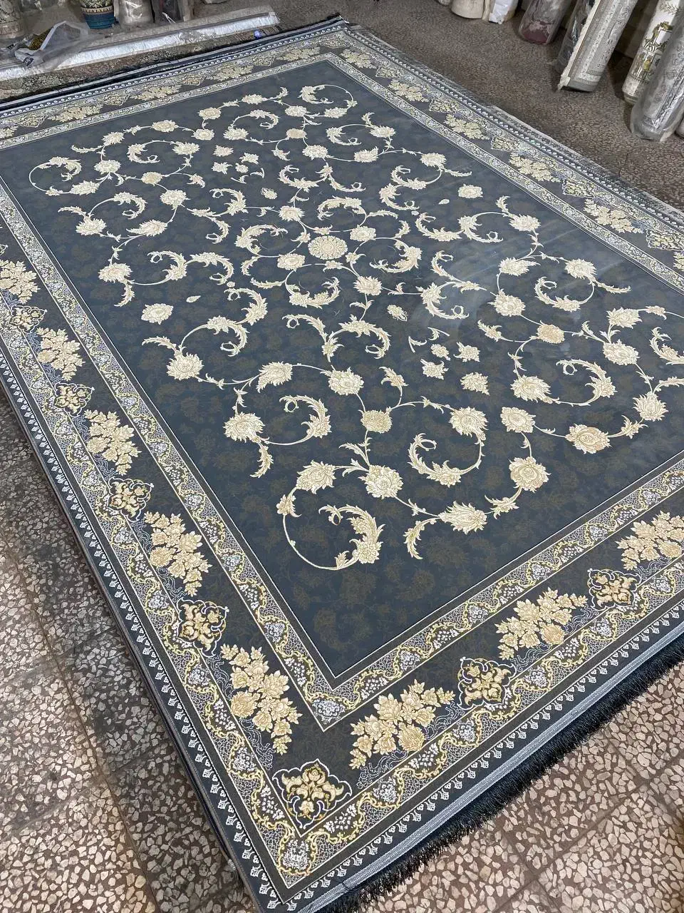 فرش ۱۲۰۰ شانه / طرح ملک|فرش|آران و بیدگل, |دیوار