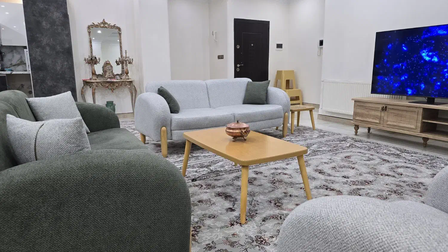 مبل راحتی|مبلمان خانگی و میز عسلی|باغستان, |دیوار