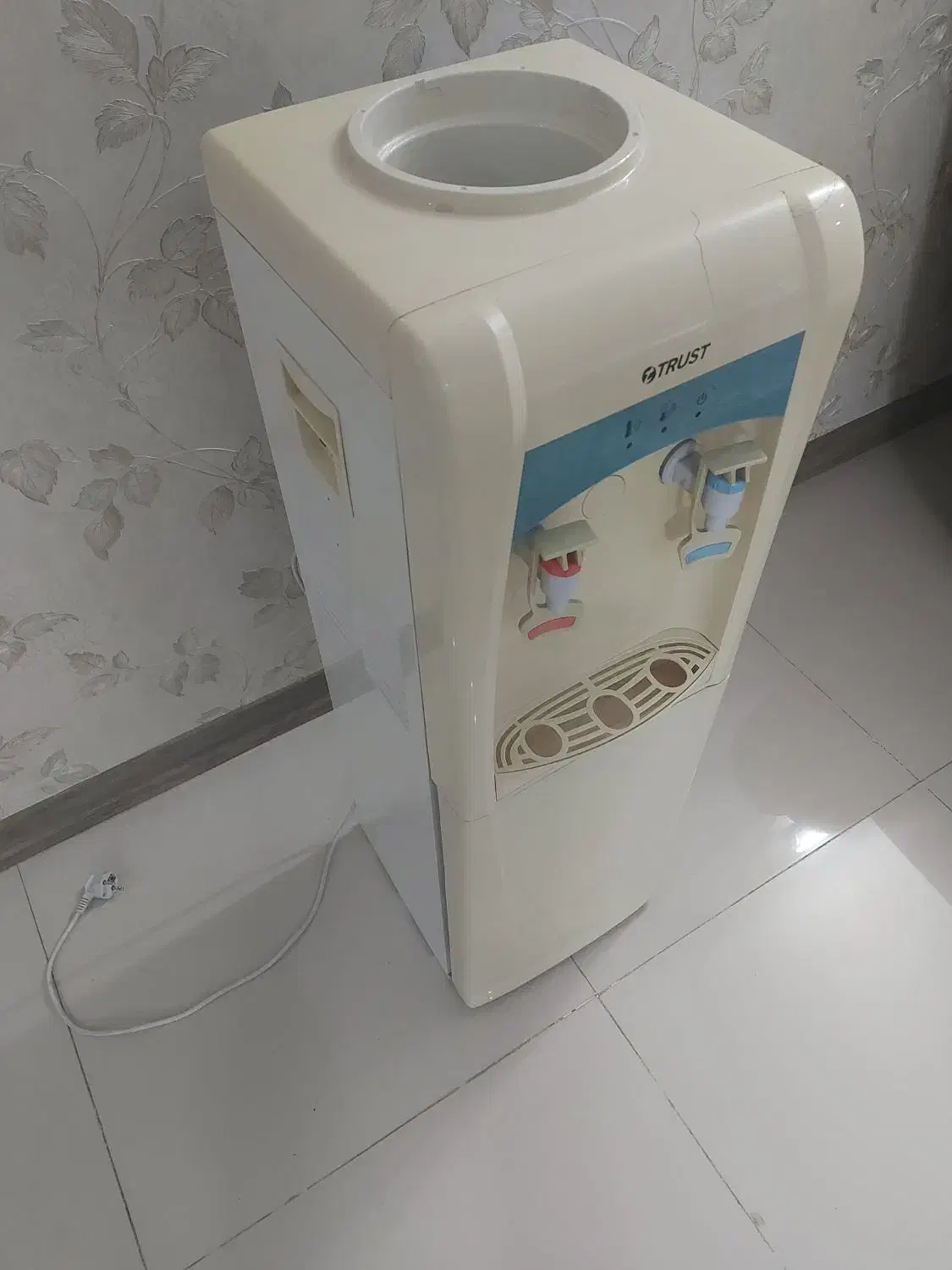 آبسرد کن یخچال دار|آب‌سردکن و تصفیه آب|شیراز, فرهنگ شهر|دیوار