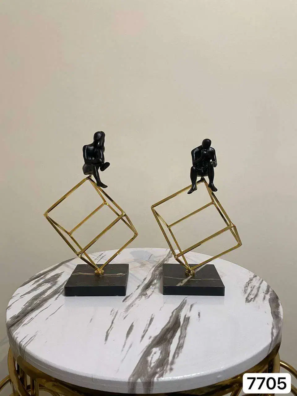 مجسمه دکوری مکعب و گوی جفتی|مجسمه، تندیس، ماکت|تهران, شوش (باغ آذری)|دیوار