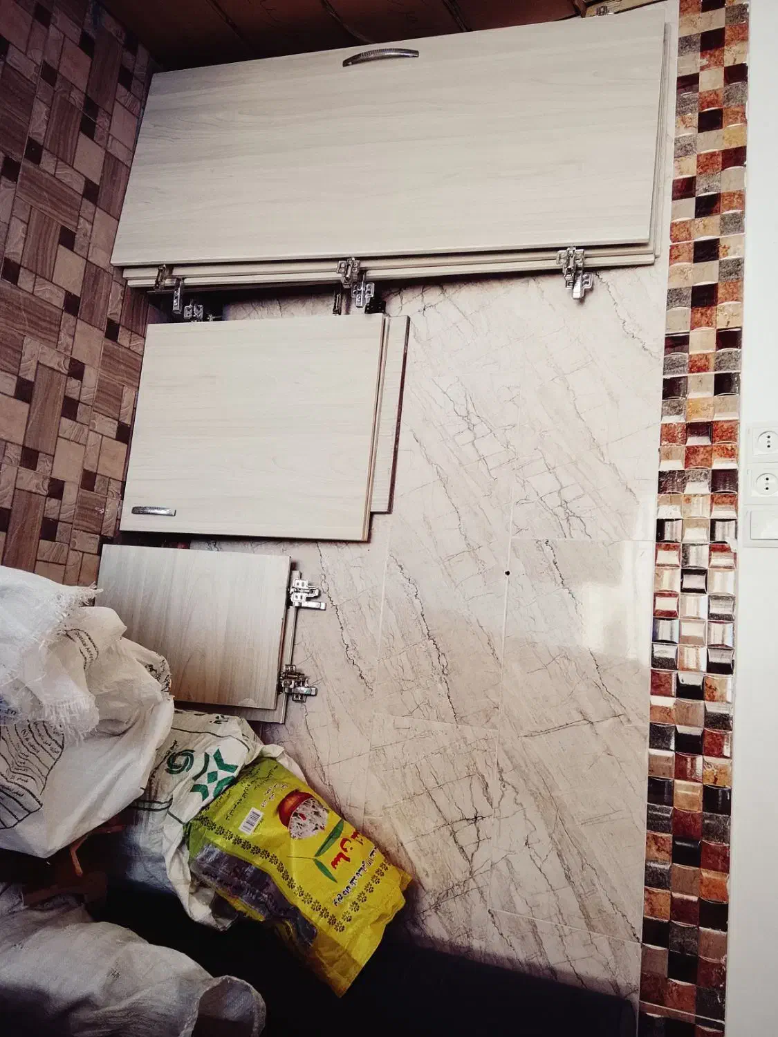 درب کمد دیواری بسیار نو mdf. بدون چهارچوب|جاکفشی، کمد، دراور|گرگان, |دیوار