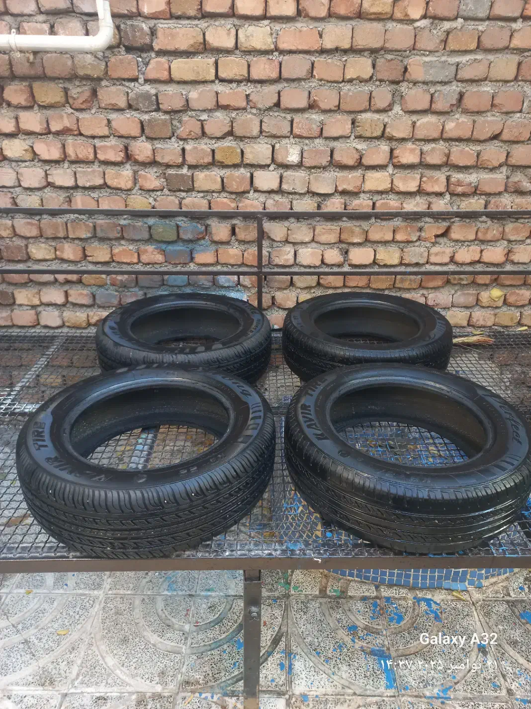 فروش دو جفت لاستیک|قطعات یدکی و لوازم جانبی|دورود, |دیوار