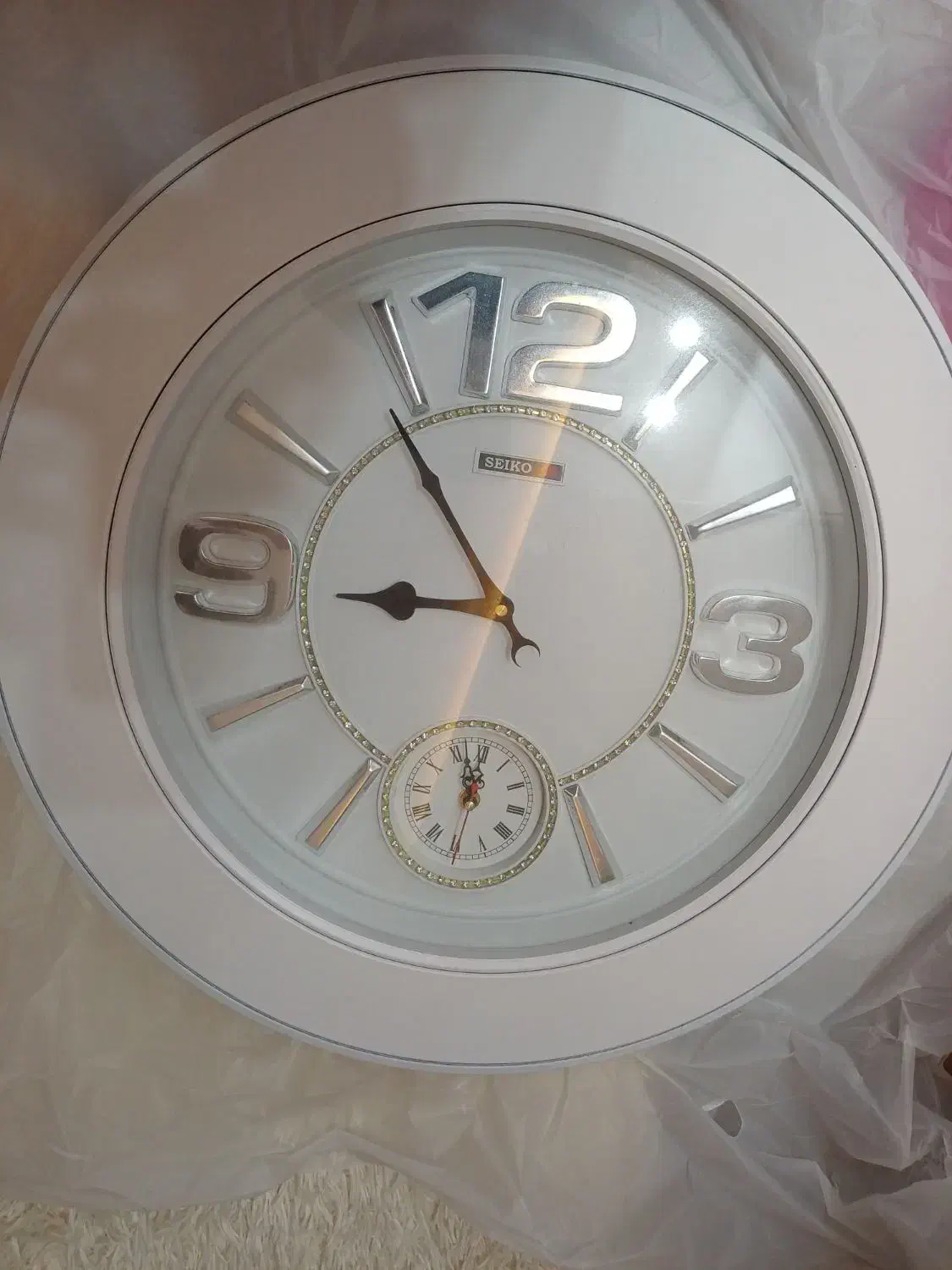 ساعت دیواری سفید|ساعت دیواری و تزئینی|قم, شهرک امام حسن|دیوار