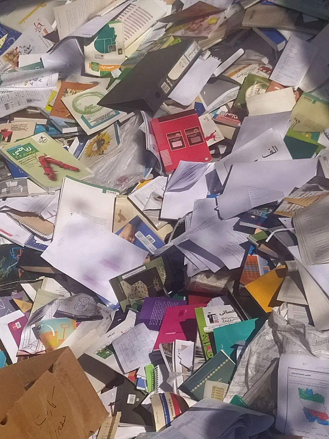 خریدوفروش ضایعات آهن مس برنج کتاب کارتون|عمده‌فروشی|تهران, پاسداران|دیوار