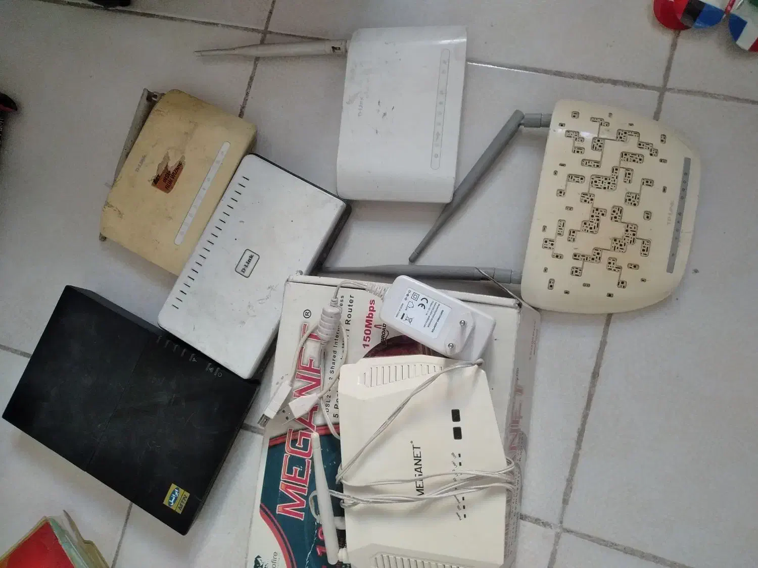 مودم|مودم و تجهیزات شبکه|پرند, فاز ۴|دیوار