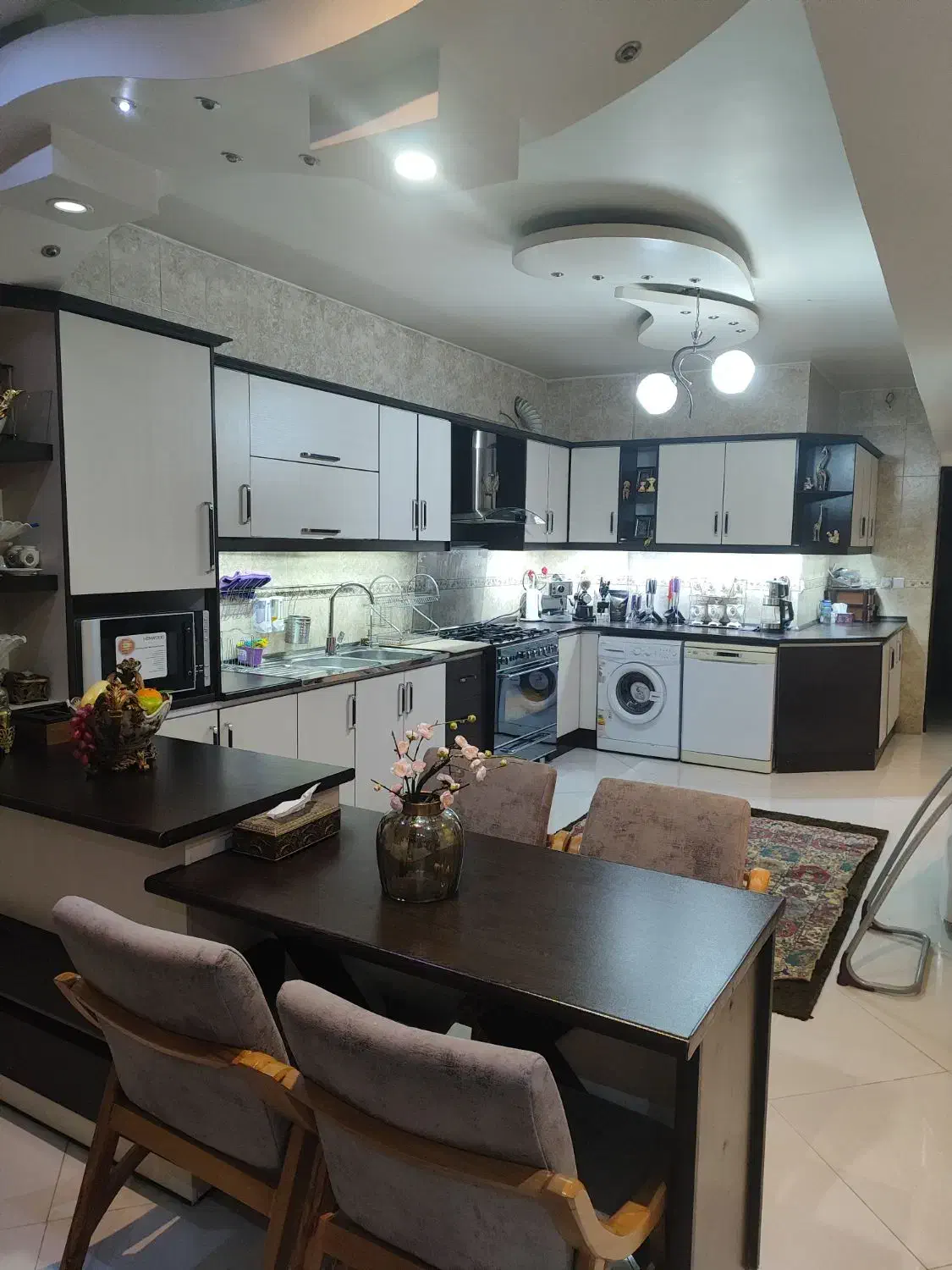 آپارتمان ۲۰۰متری/۳خوابه/خانه اصفهان|اجارهٔ آپارتمان|اصفهان, خانه اصفهان|دیوار