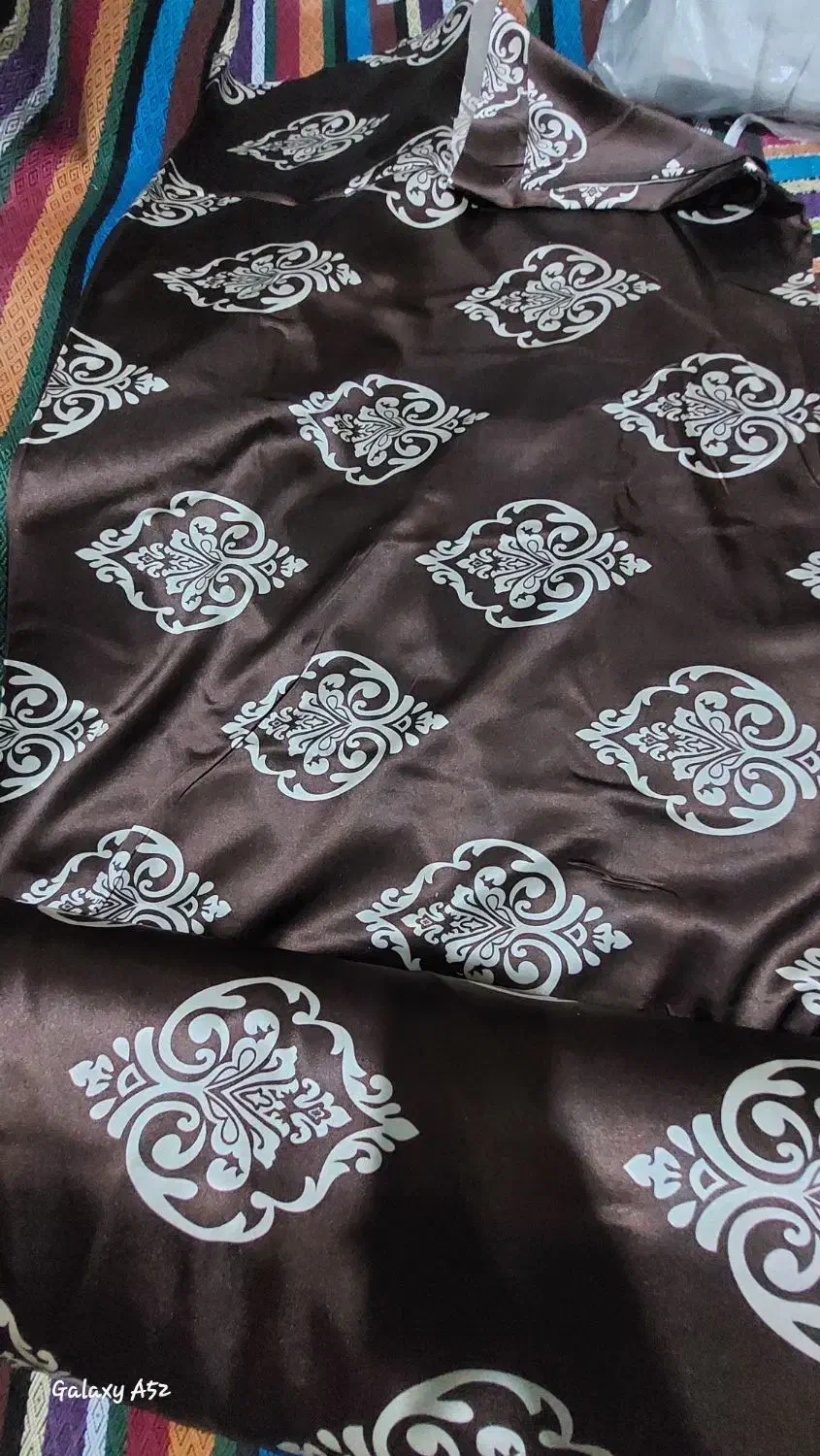 پارچه پرده با تور و یه دونه میز عسلی و یدونه پرده|پرده، رانر، رومیزی|سراوان, |دیوار