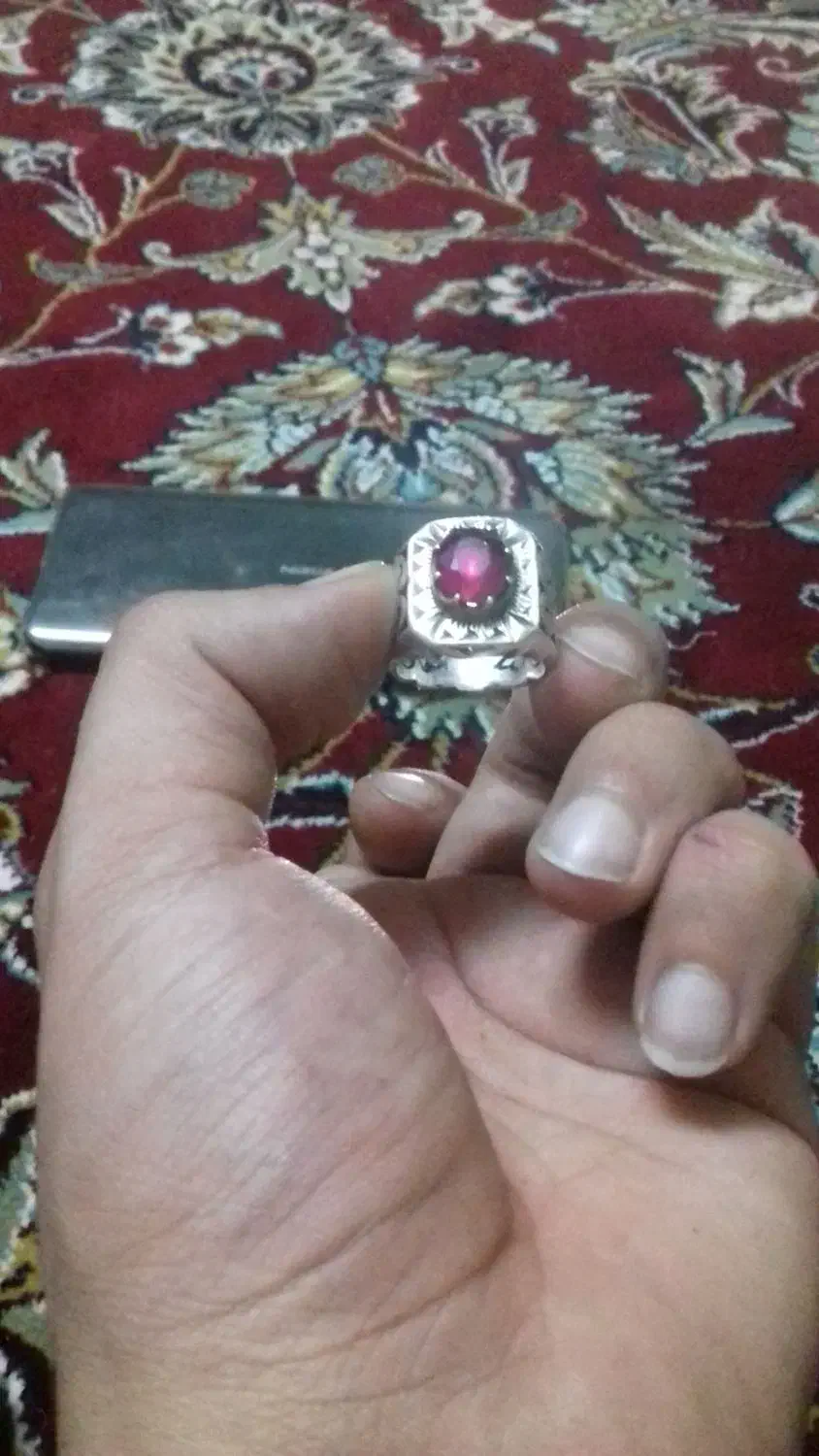 انگشتر  خوش رکاب و عجیب رنگ سنگش عوض میش|جواهرات|مشهد, سرافرازان|دیوار