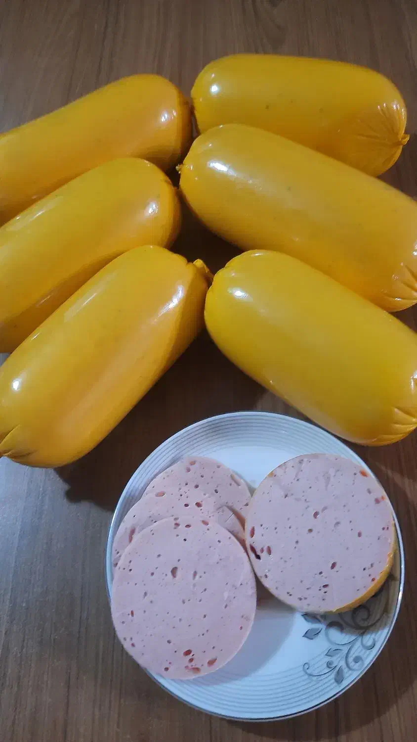 سوسیس و کالباس خانگی|خوردنی و آشامیدنی|شیراز, عادل آباد|دیوار