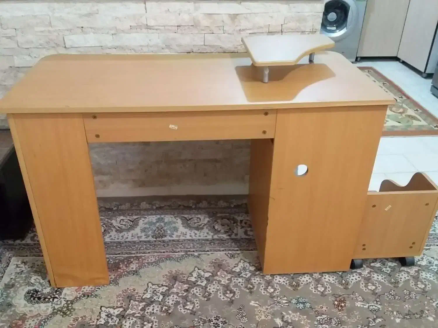 میز|میز تحریر و کامپیوتر|قم, عمار یاسر|دیوار