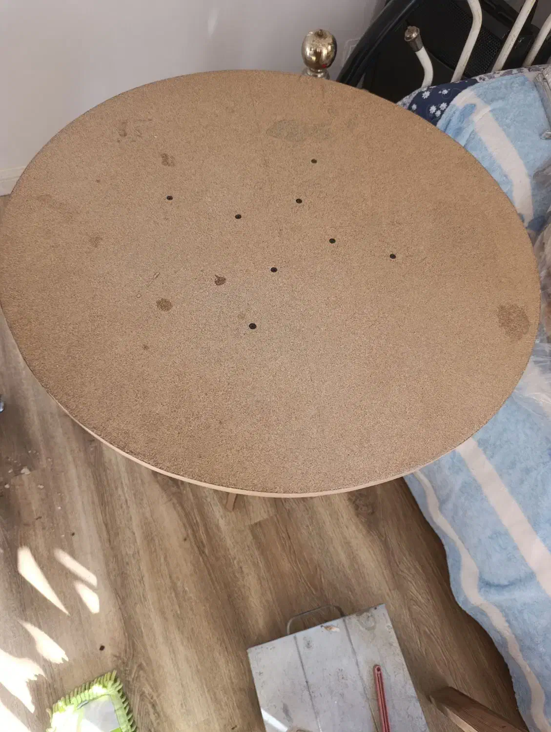 میز|میز و صندلی غذاخوری|فولادشهر, B5|دیوار