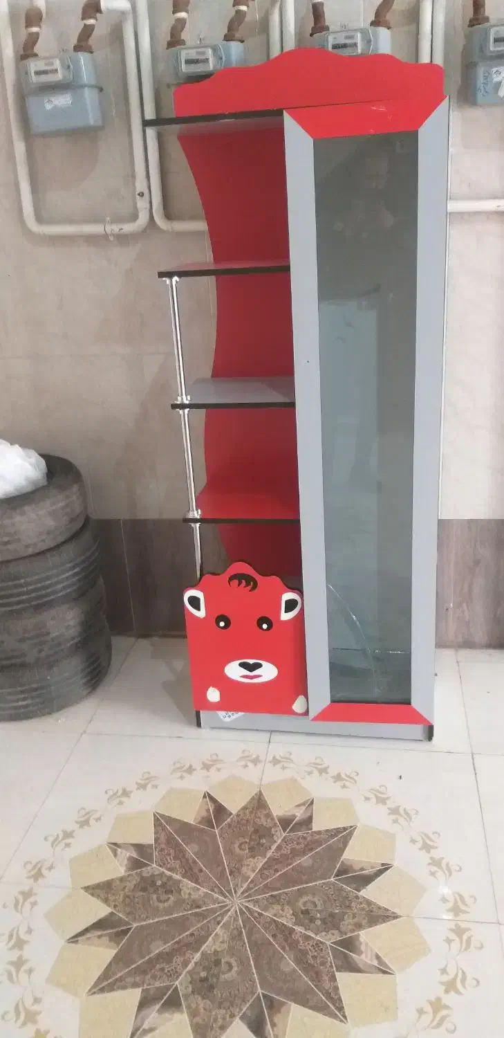 کمد بچه در حد نو|اسباب و اثاث بچه|شال, |دیوار