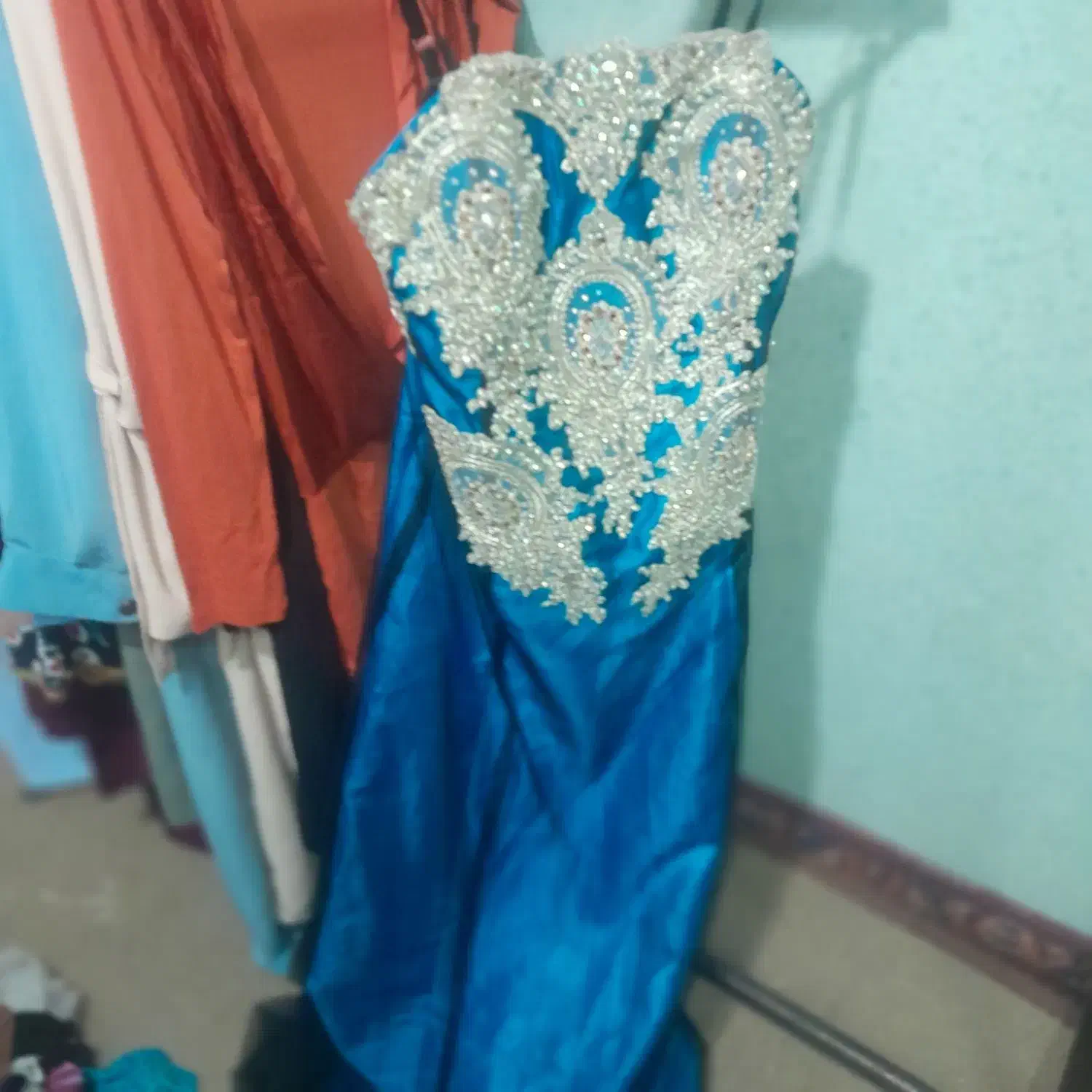 لباس زنانه|لباس|اردبیل, |دیوار