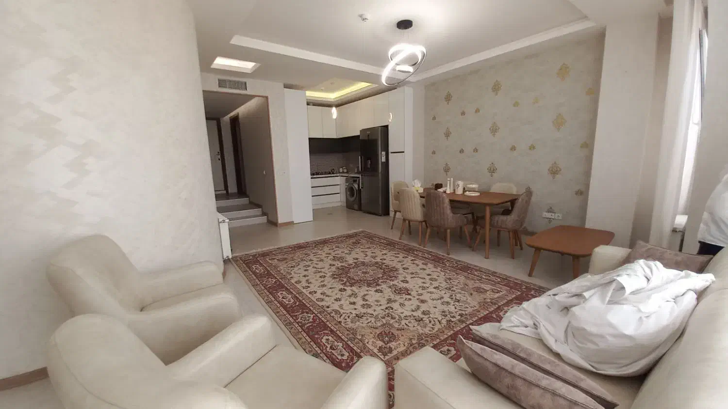 آپارتمان100متری/ تک‌واحدی/ تاپ‌لوکیشن/ فردوس‌شمالی|فروش آپارتمان|قزوین, |دیوار