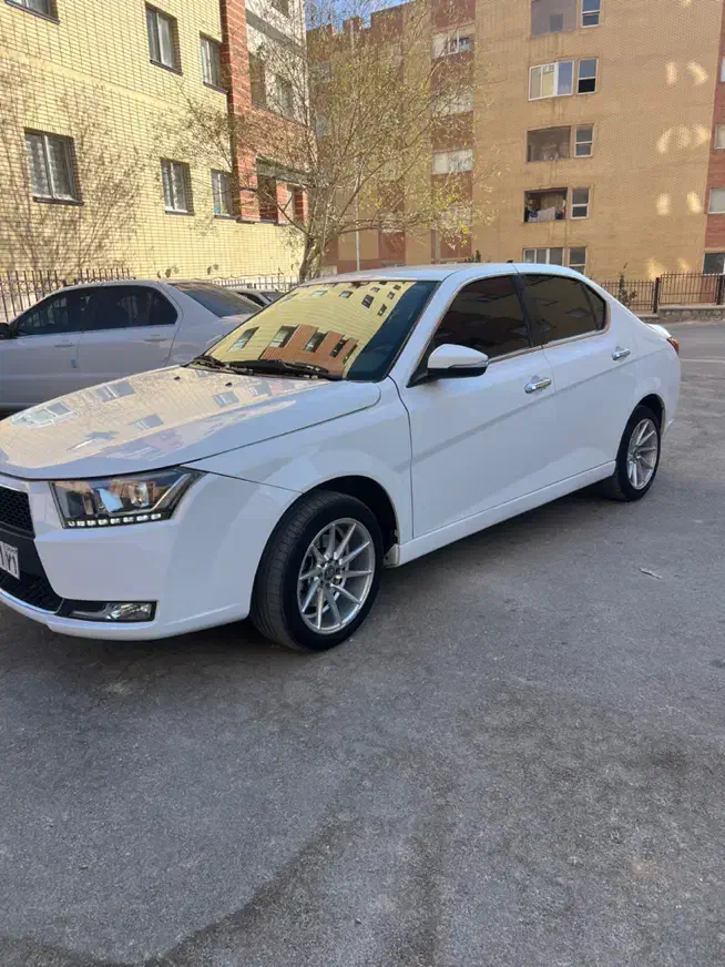 دنا پلاس|خودرو سواری و وانت|شهرکرد, |دیوار