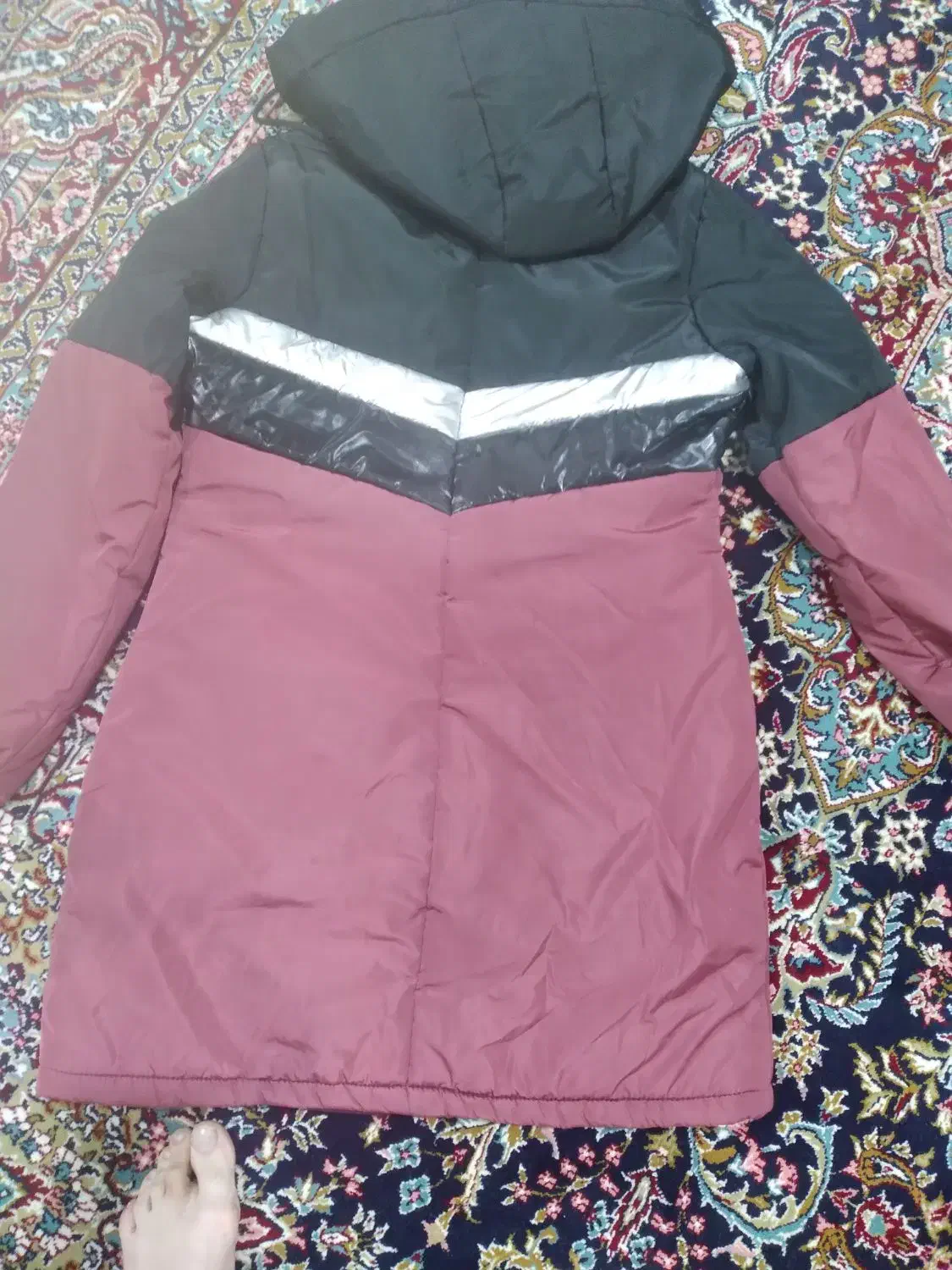 کاپشن نو|لباس|بروجرد, |دیوار