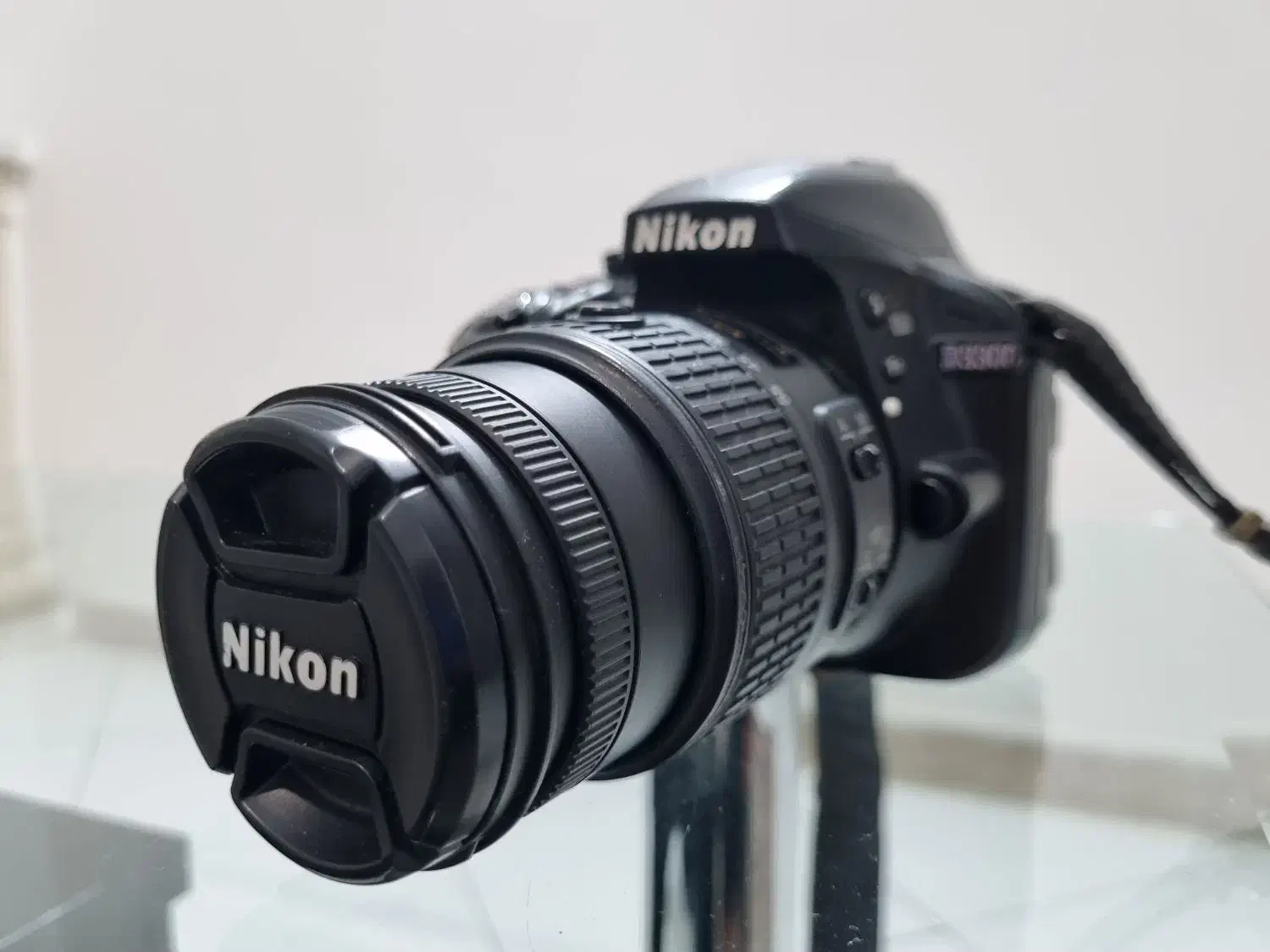 نیکون D3300 کمشات + لنز 18-55 تمیز + کیف ضدآب|دوربین عکاسی و فیلمبرداری|خرمآباد, |دیوار