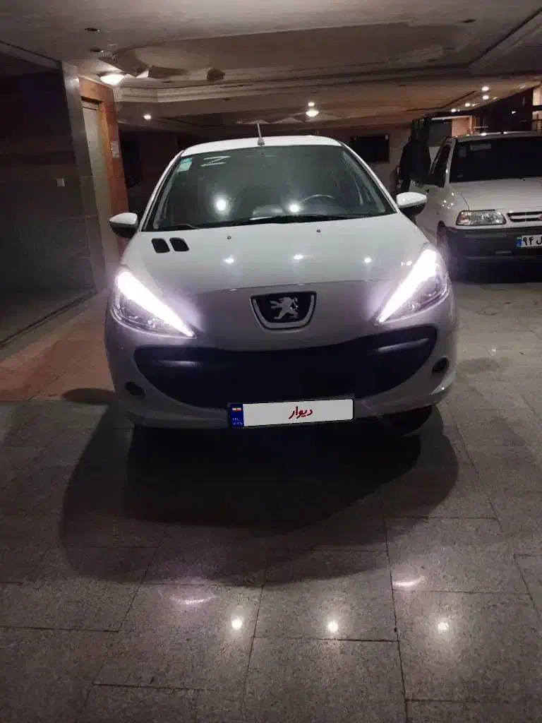 207 دنده ای مدل 1402|خودرو سواری و وانت|تهران, هفده شهریور|دیوار